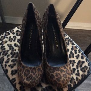 Leopard pumps
